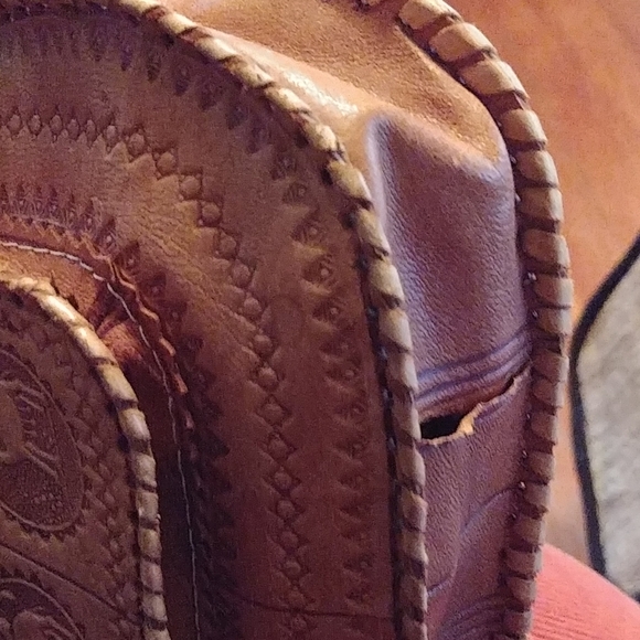 Leather Tooled Camel Crossbody/Shoulder Bag - Picture 8 of 8